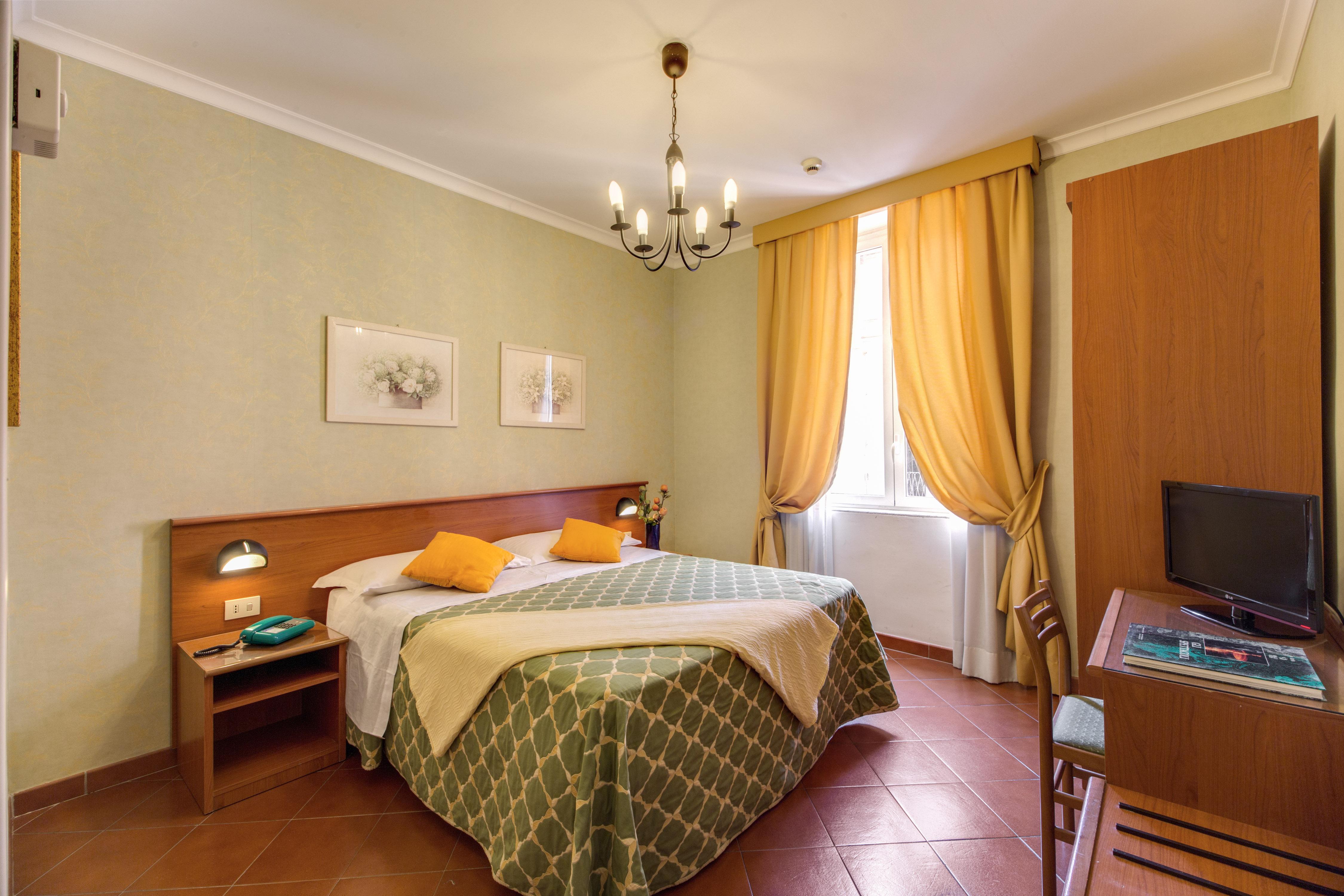 Hotel Corona روما المظهر الخارجي الصورة