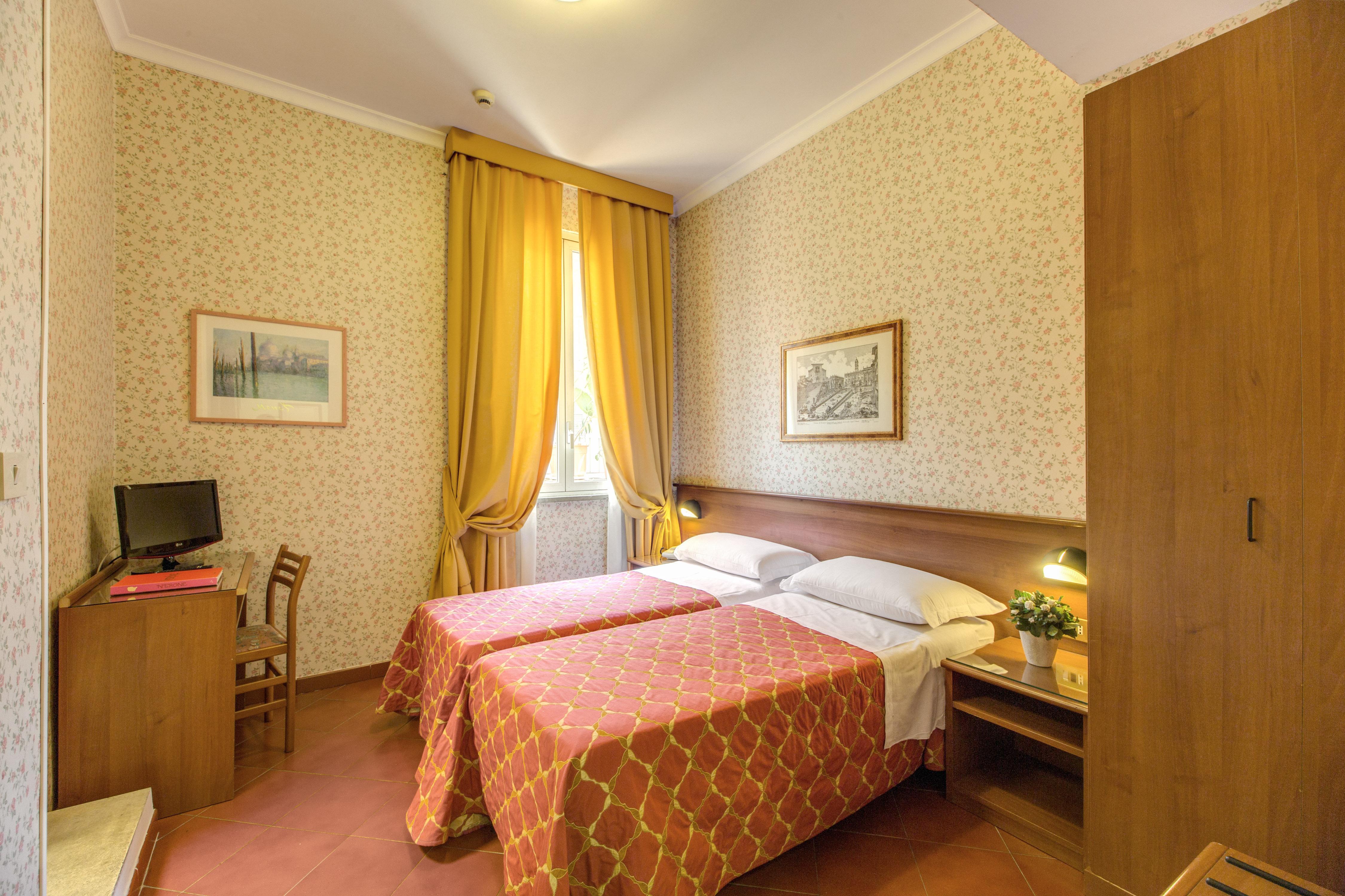 Hotel Corona روما المظهر الخارجي الصورة