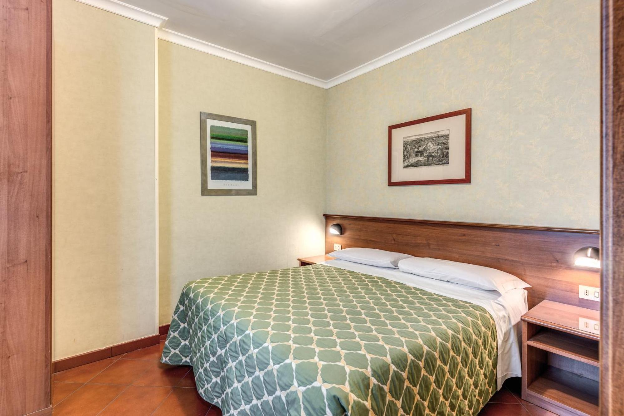 Hotel Corona روما المظهر الخارجي الصورة