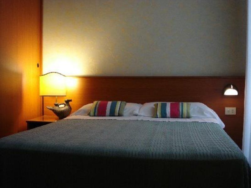 Hotel Corona روما المظهر الخارجي الصورة